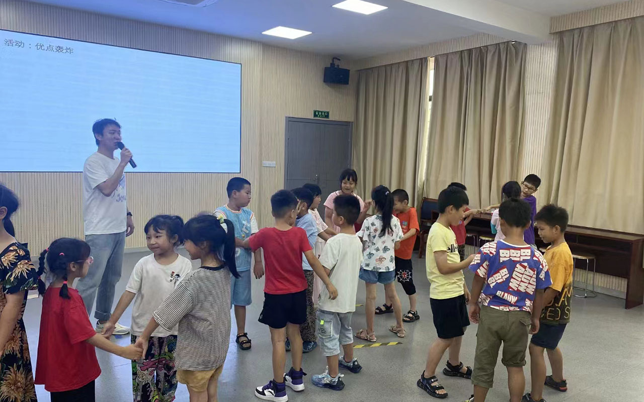 长垣龙观乡中心学校